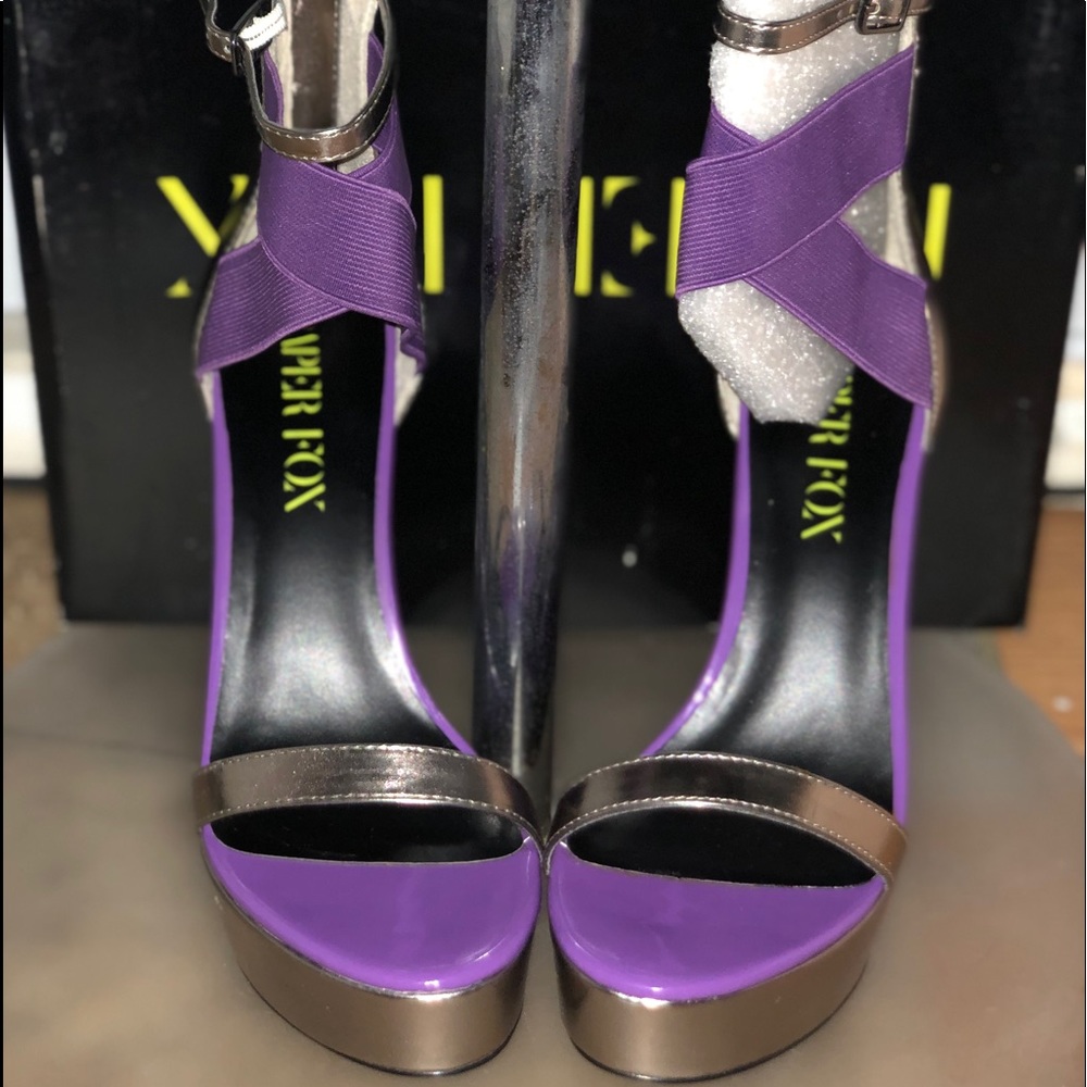 ***NWT*** Nice, dressy pair of wedges!